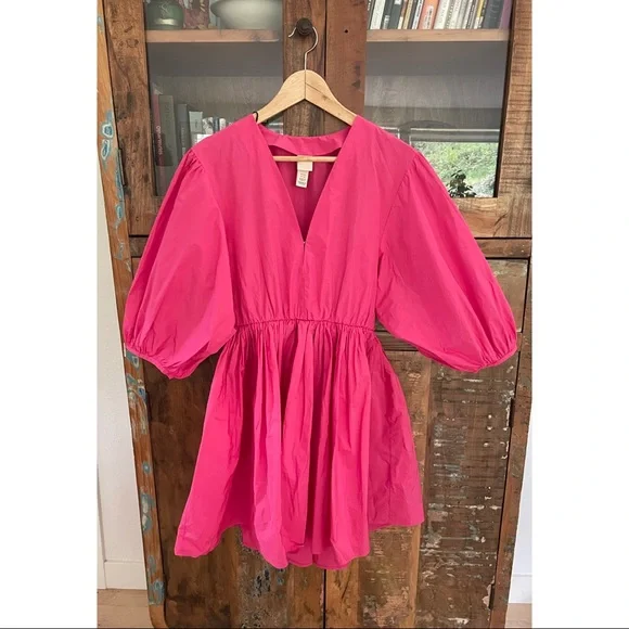 pink puff sleeve dress h&m H&M Puffed Sleeves Bubblegum Pink Minidress